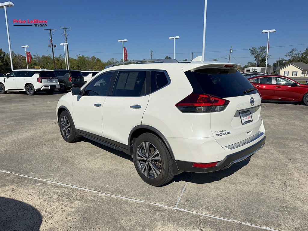 Used 2019 WHITE Nissan SV image 5