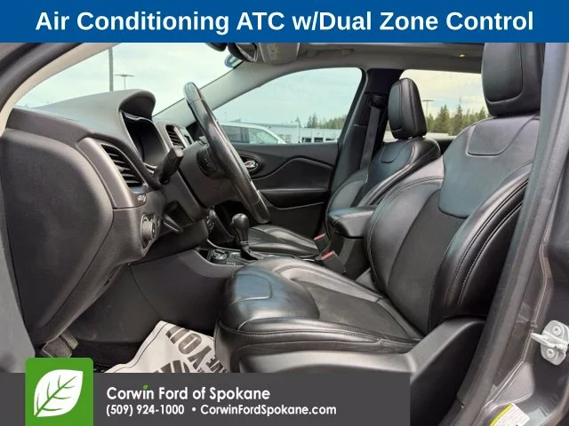 Used 2019 Granite Crystal Clearcoat Metallic Jeep Latitude Plus image 2