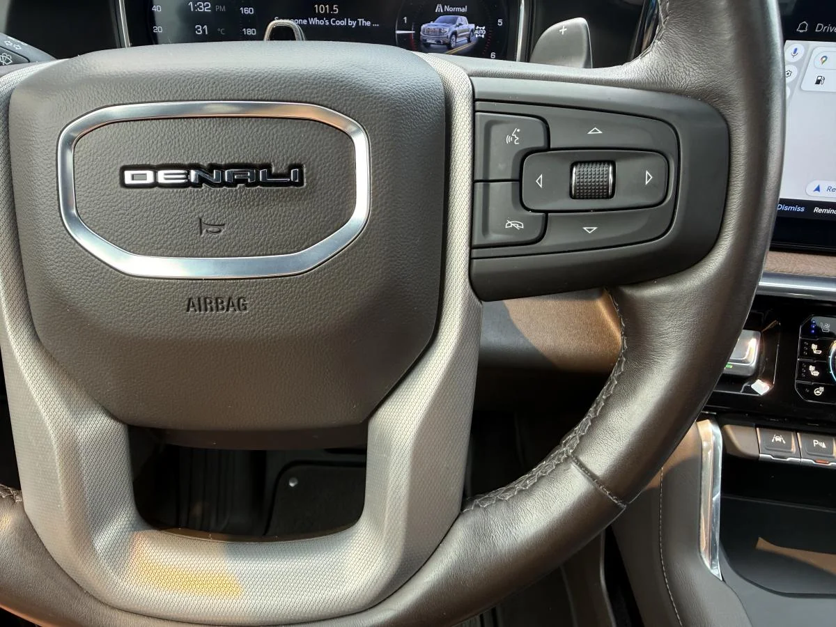 Used 2025 Black GMC Denali image 31