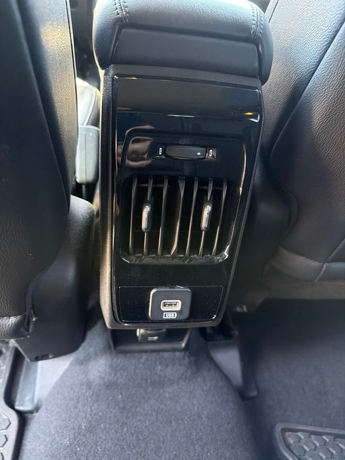 Used 2025 White Jeep Trailhawk image 14