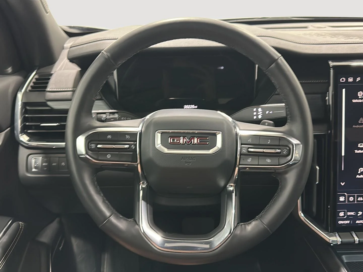 Used 2025 Ebony Twilight Metallic GMC Elevation image 9