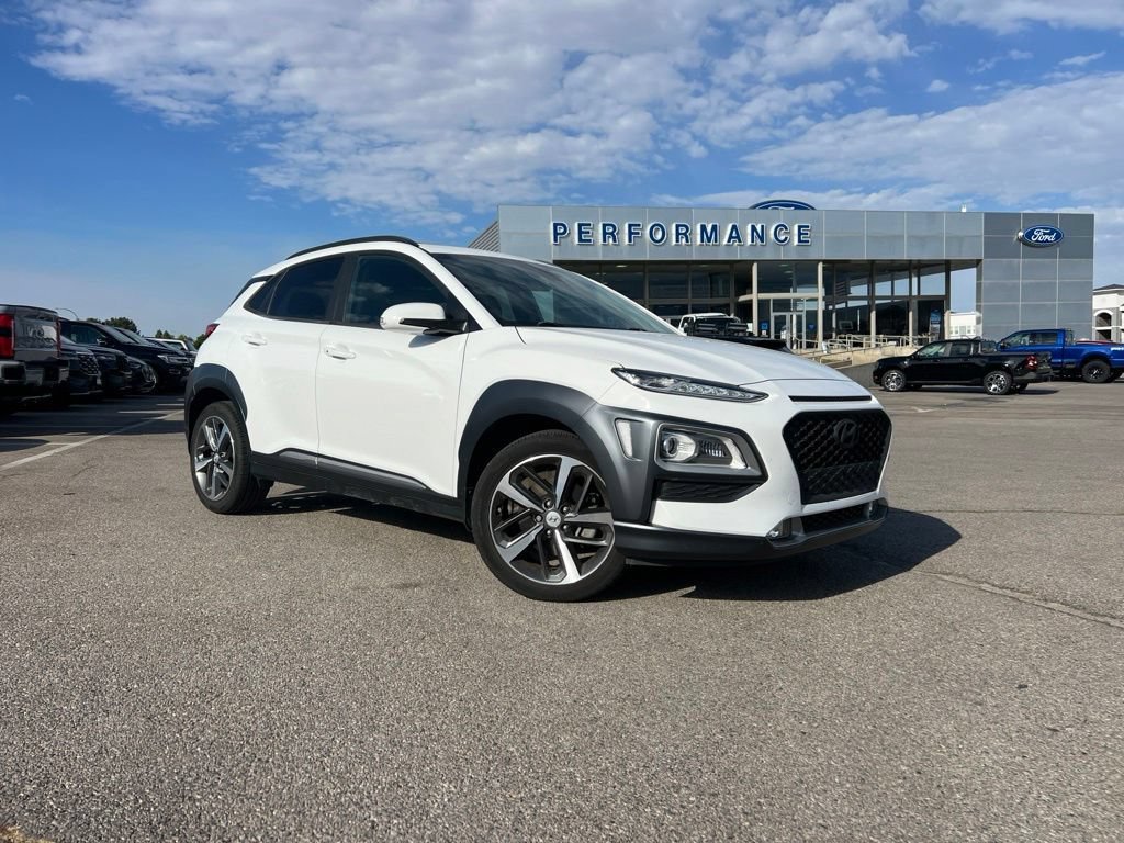 Used 2021 Lunar White Hyundai Limited image 1