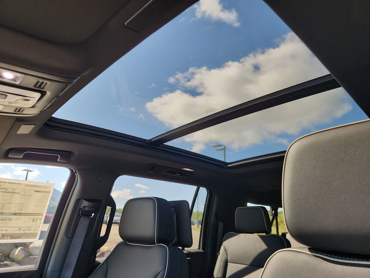2026 Chevrolet Suburban Premier - Photo 11