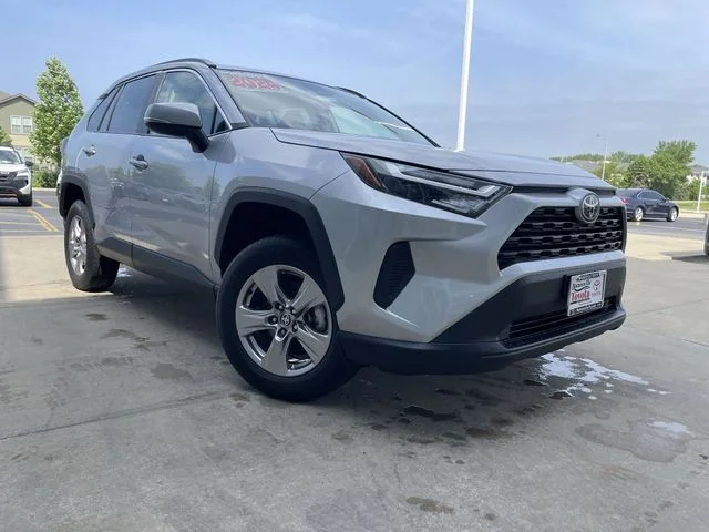2024 Toyota RAV4 XLE - Photo 10
