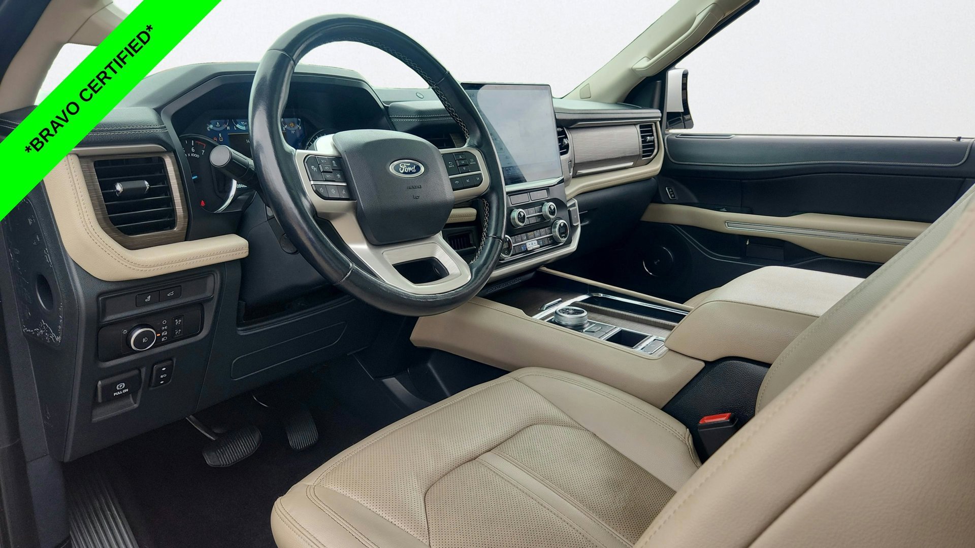 Used 2022  Ford Limited image 11