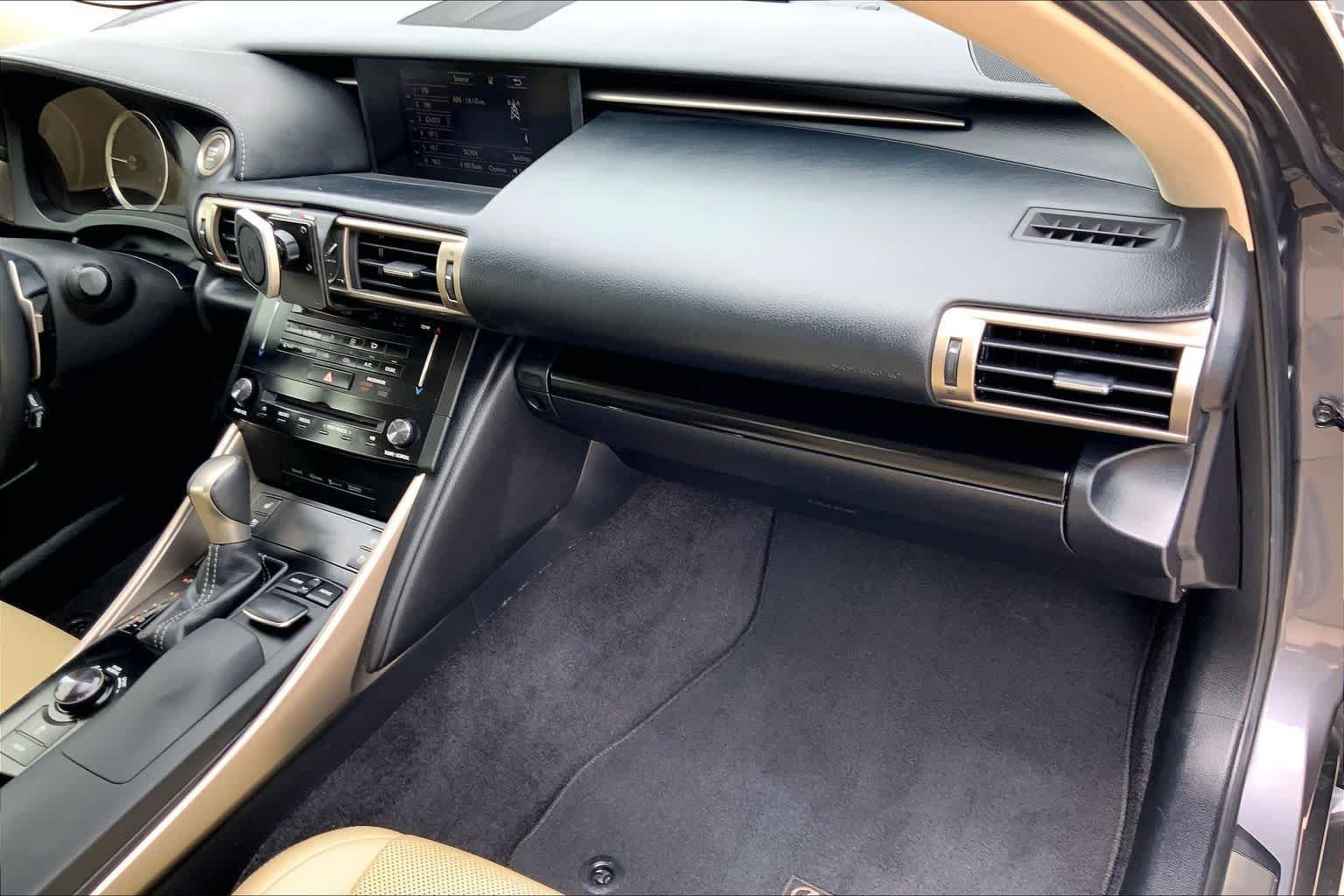 Used 2014 Nebula Gray Pearl Lexus  image 19