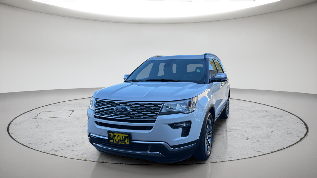 Used 2019 White Platinum Clearcoat Metallic Ford Platinum image 2