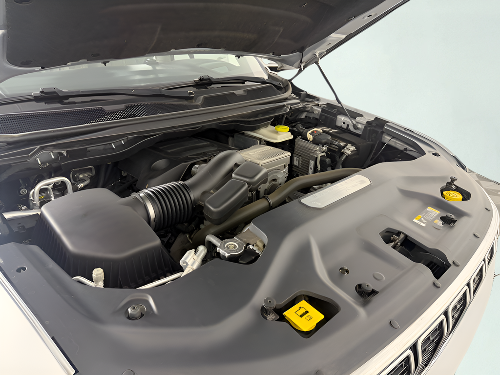 Used 2022 Silver Jeep Series III image 19