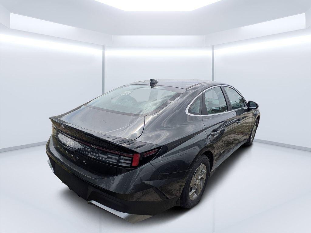 New 2026 Gray Hyundai SE image 6