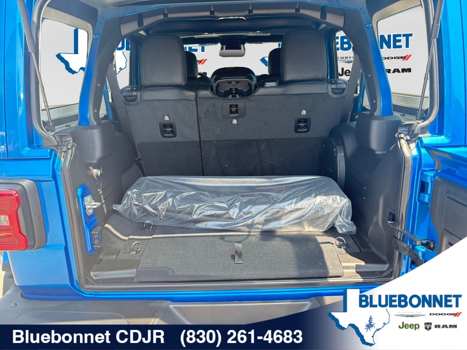 New 2026 Hydro Blue Pearl-Coat Exterior Paint Jeep Rubicon X image 22
