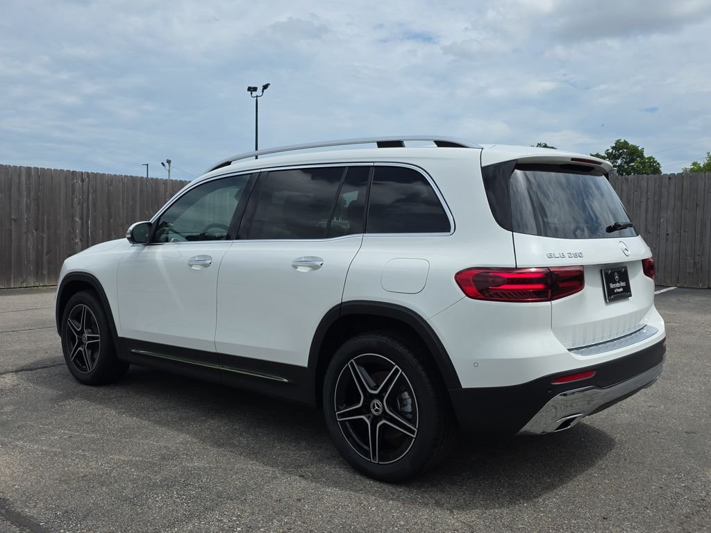 New 2026 White Mercedes-Benz GLB 250 image 3