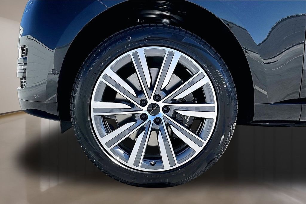 New 2026 SANTORINI BLACK Land Rover Autobiography image 14
