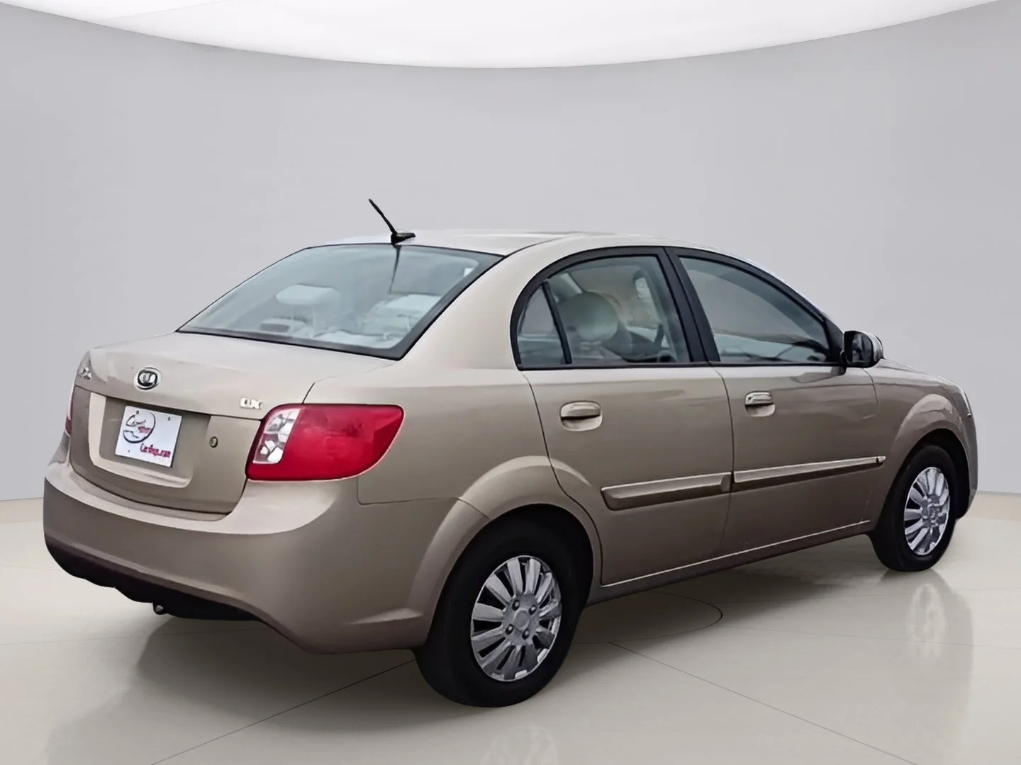 Used 2010 Gold Kia LX image 7