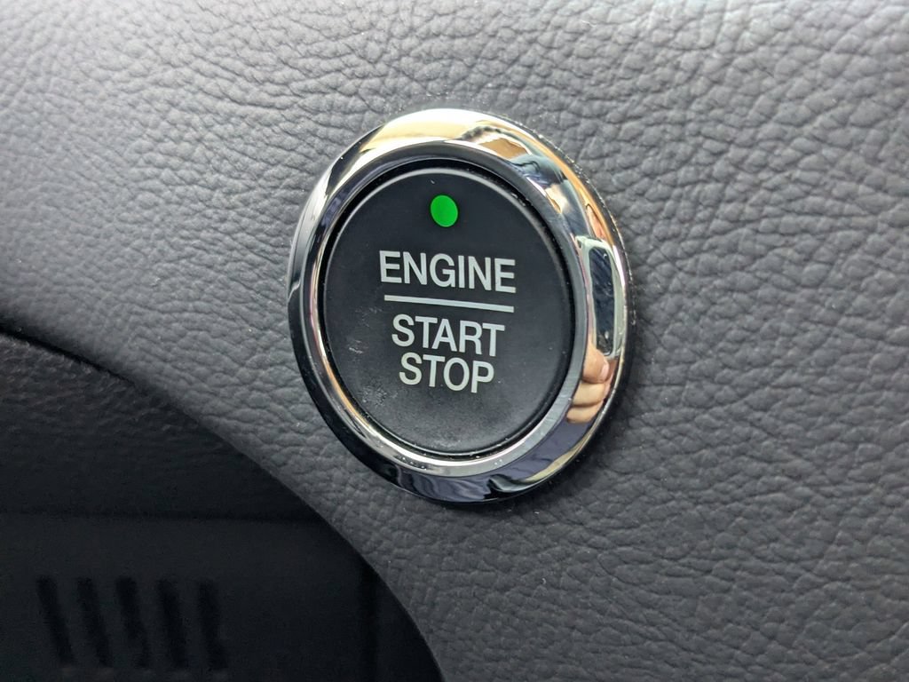 Used 2023 White Ford SE image 27