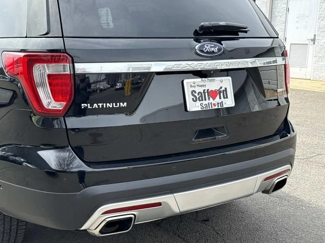 Used 2017 Black Ford Platinum image 11