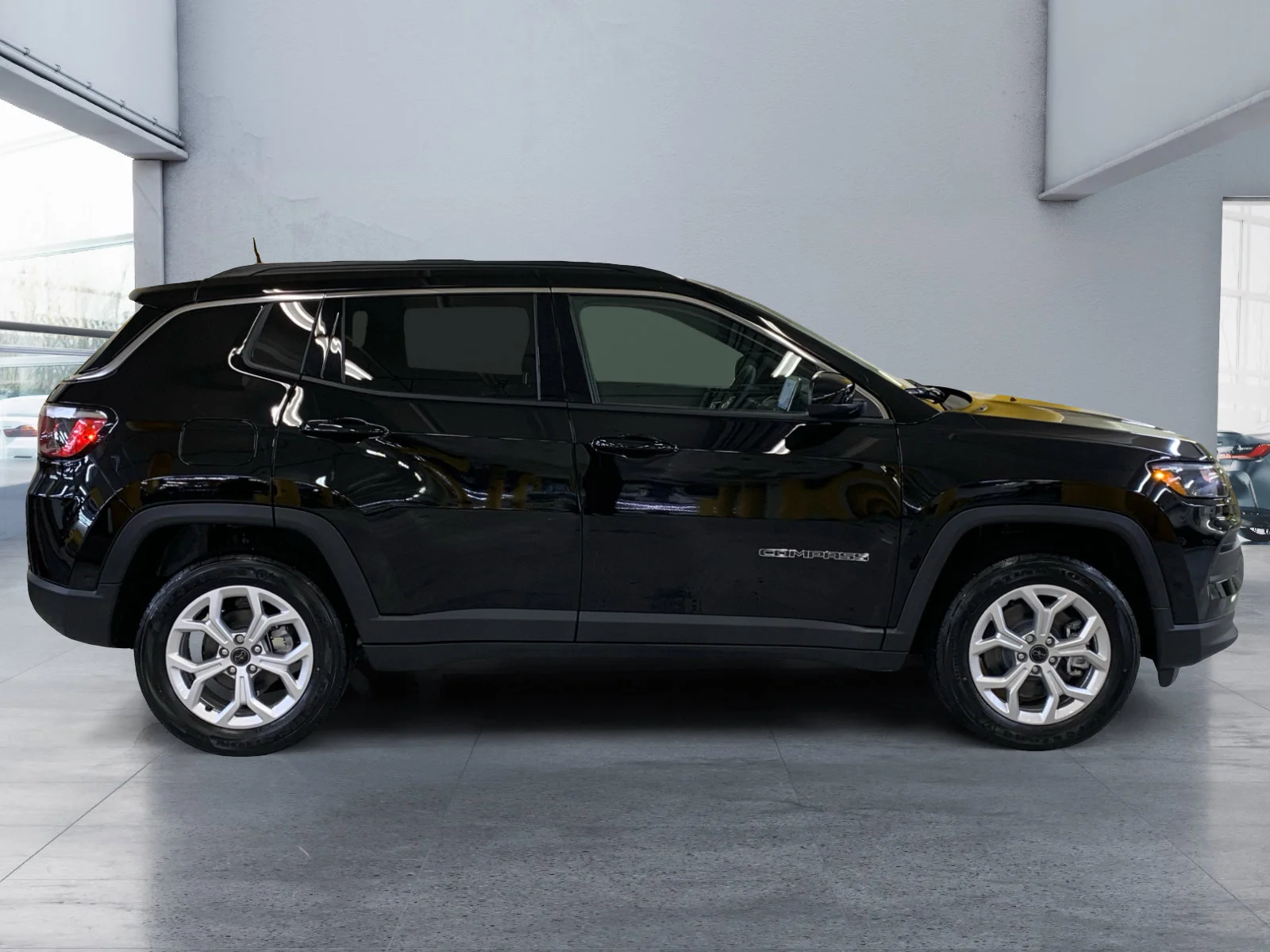 New 2026 Diamond Black Crystal Pearl Jeep North image 6