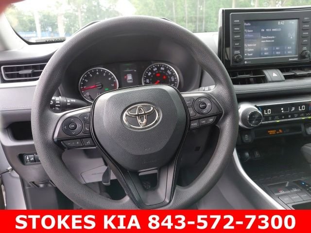 Used 2021 Silver Toyota XLE image 11