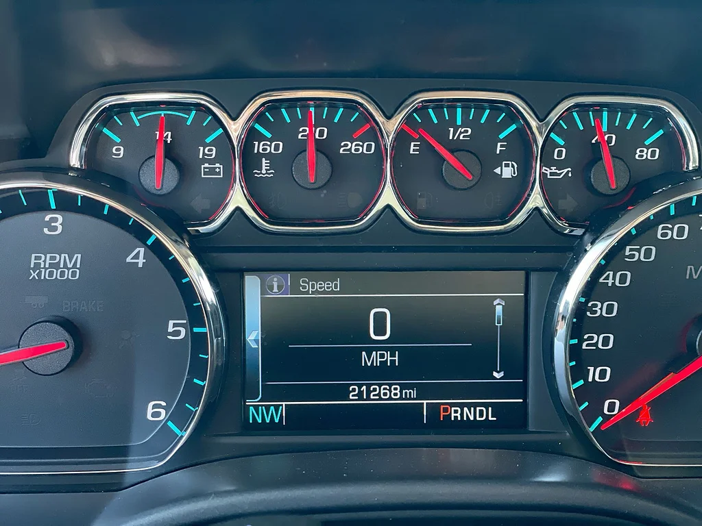 Used 2018 Silver Ice Metallic Chevrolet LT image 12