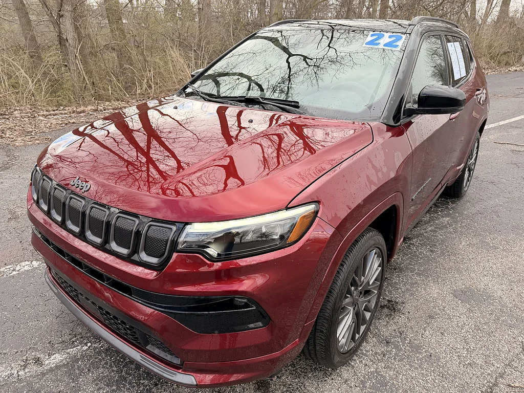 Used 2022 Velvet Red Pearl Coat Jeep High Altitude image 7