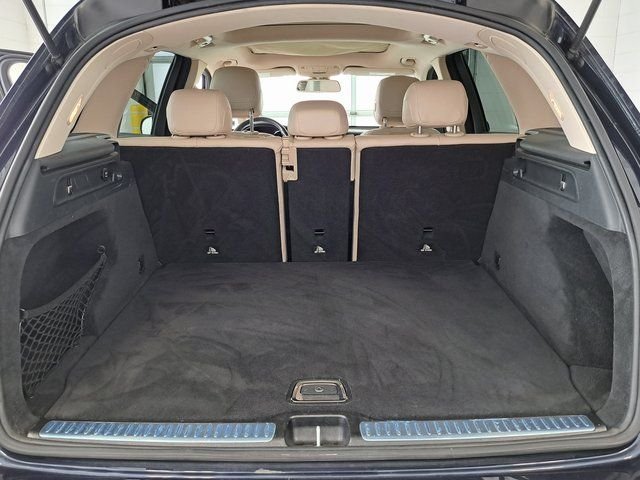 Used 2019  Mercedes-Benz GLC 300 image 28