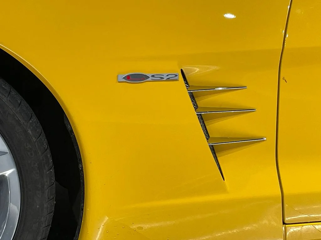 Used 2005 Millenium Yellow Chevrolet BASE image 8