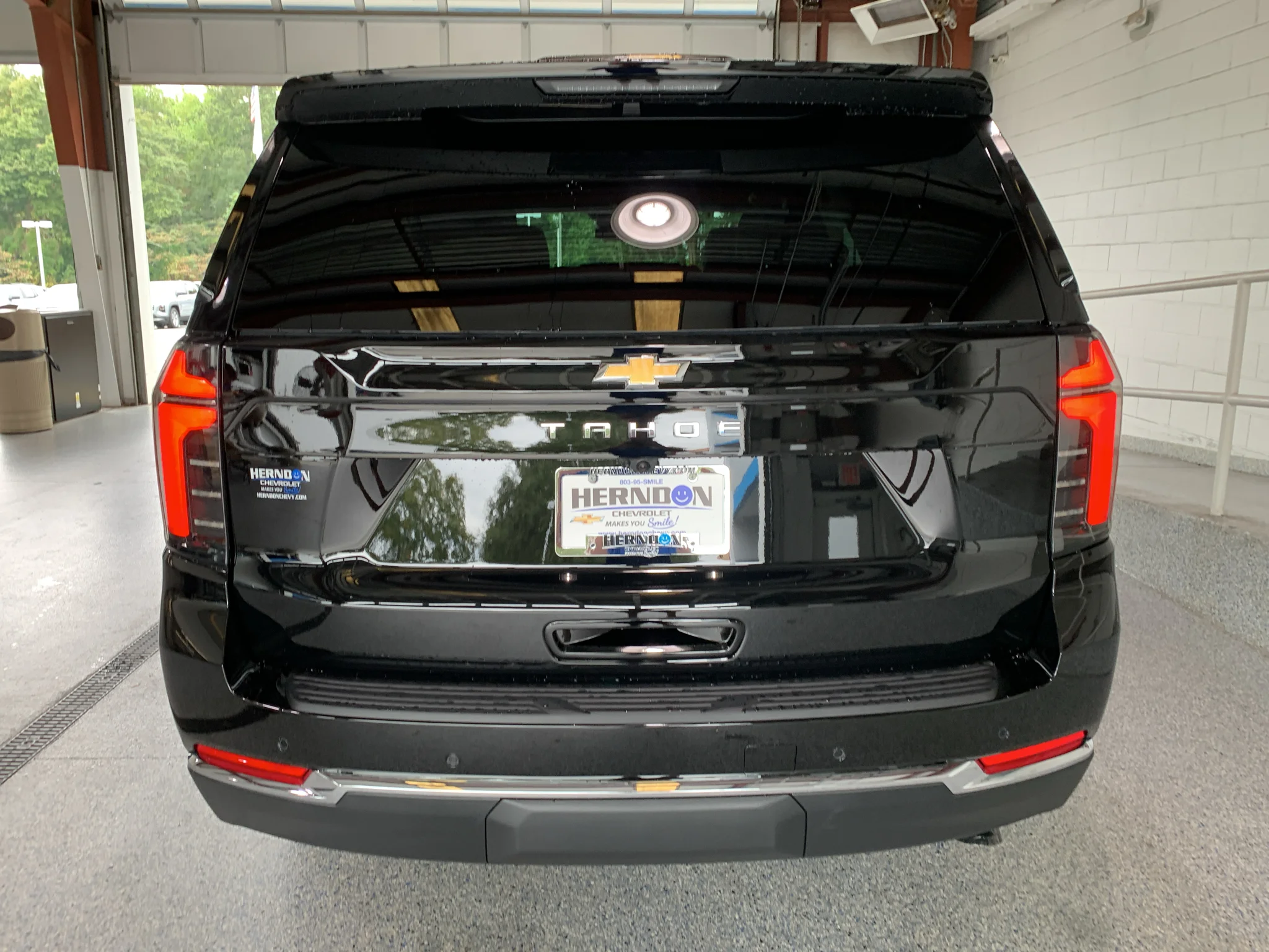 2027 Chevrolet Tahoe LS - Photo 8