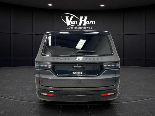Used 2024 Baltic Gray Metallic Clearcoat Jeep Series III image 4