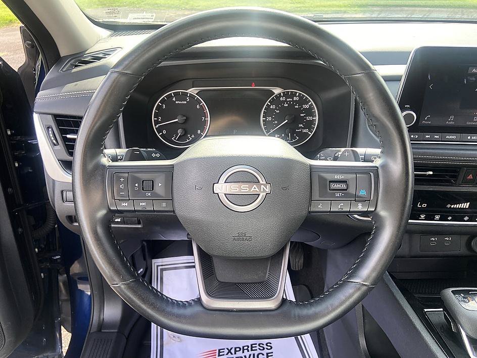Used 2025 Deep Ocean Blue Pearl Nissan SV image 20