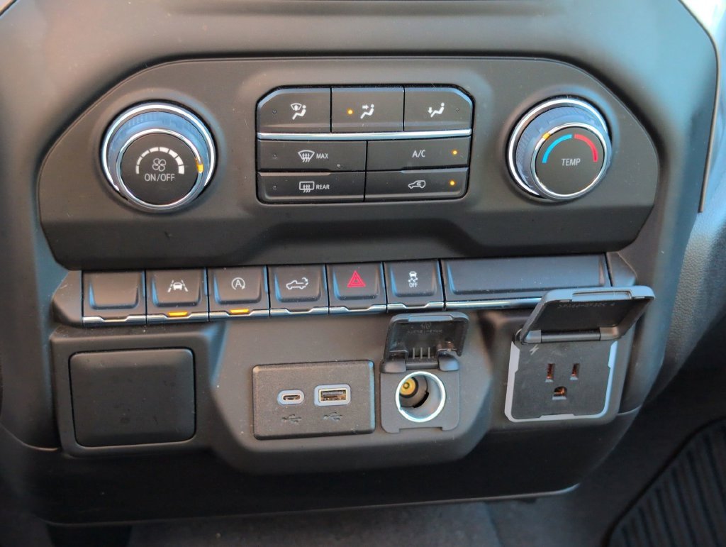 Used 2024 Blue Chevrolet Custom image 19