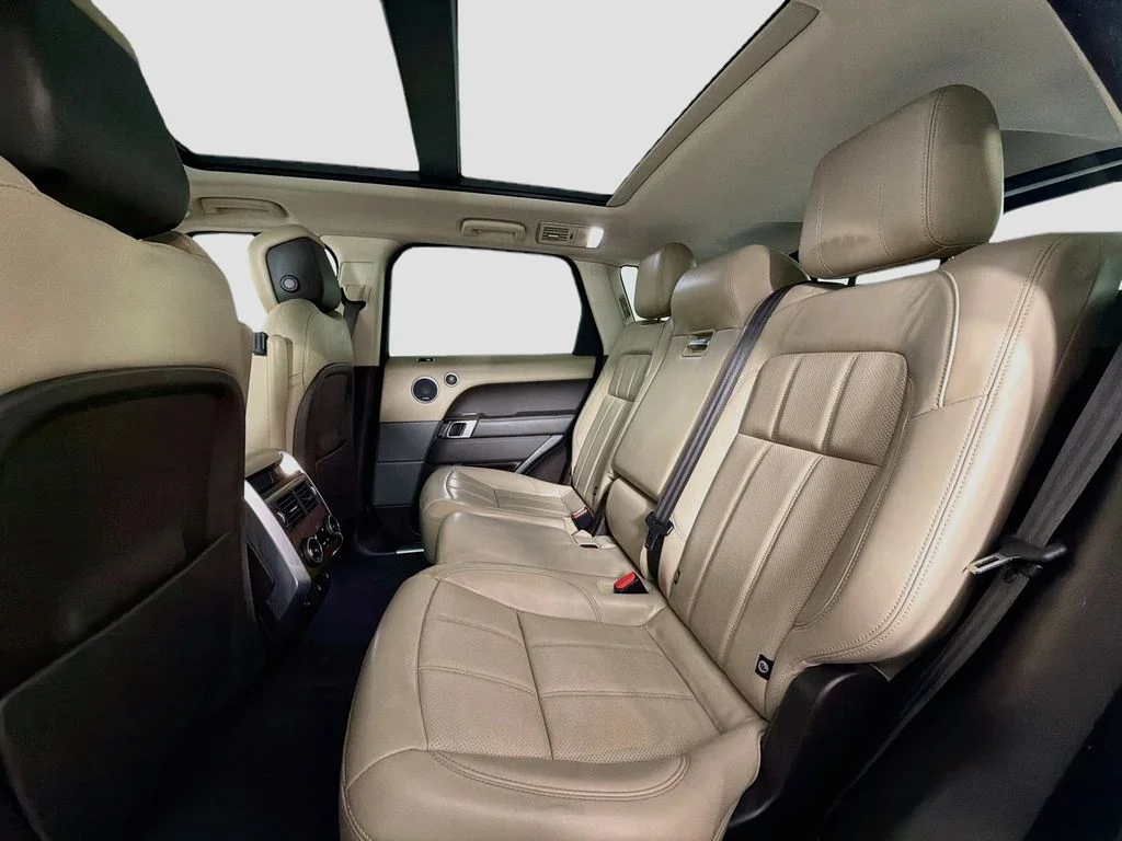 Used 2021 White Land Rover HSE Silver Edition image 26