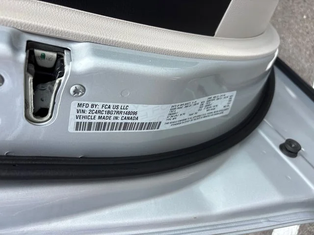 Used 2024 Silver Chrysler Touring L image 37