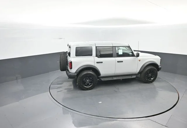 New 2026 Avalanche Gray Ford Badlands® image 31
