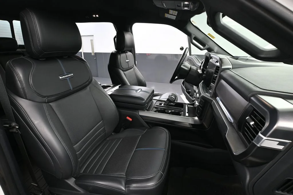 2025 Ford F-150 Platinum - Photo 49