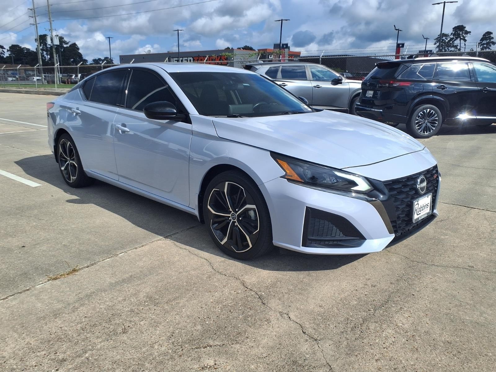 2024 Nissan Altima 2.5 SR Gray at Robbins Nissan