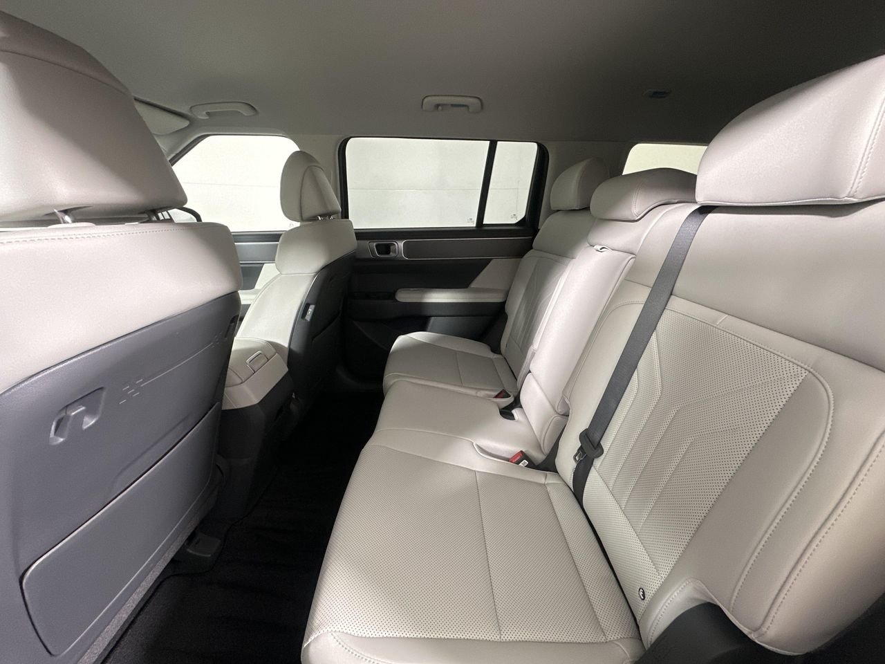New 2027 Atlantis Blue Hyundai SEL image 21