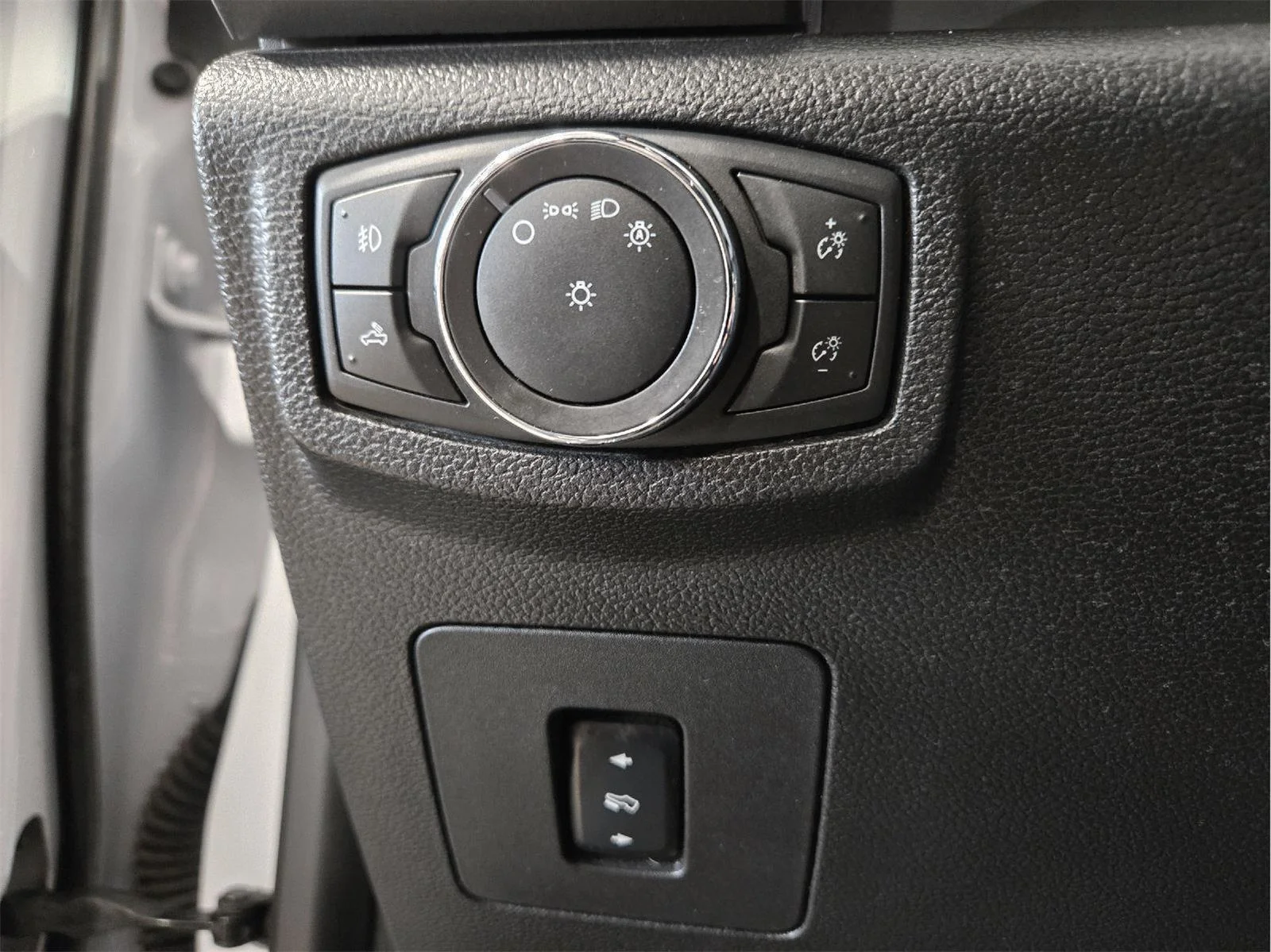 Used 2017 Oxford White Ford XLT image 15