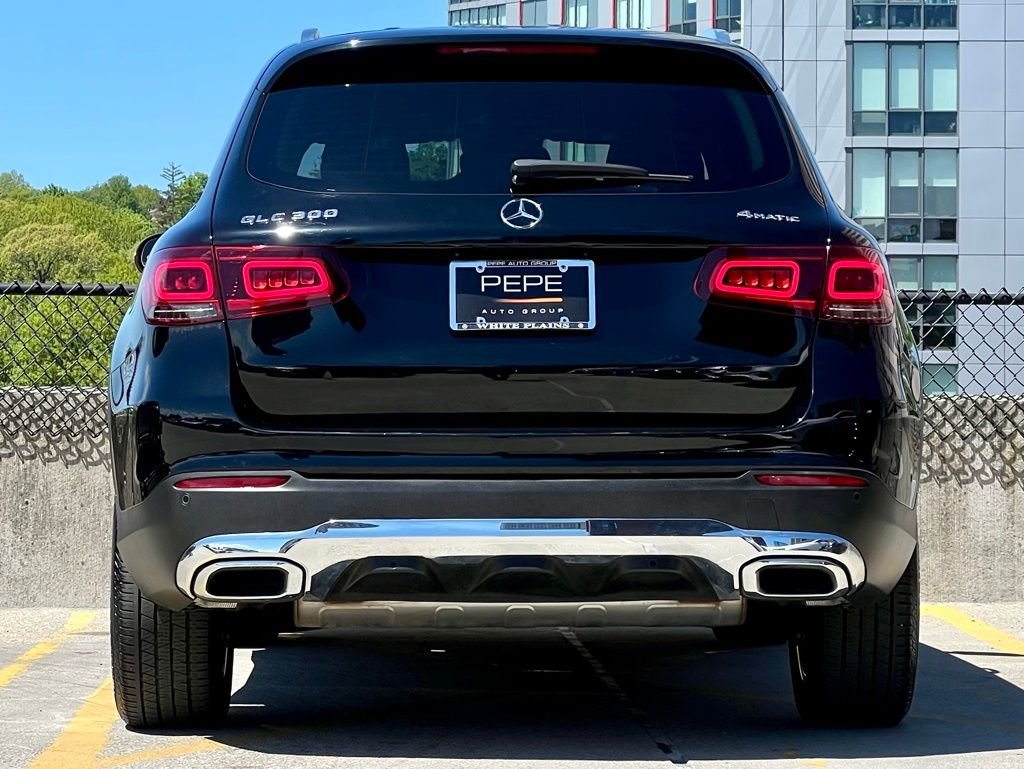 Certified Used 2022 Black Mercedes-Benz GLC 300 image 5