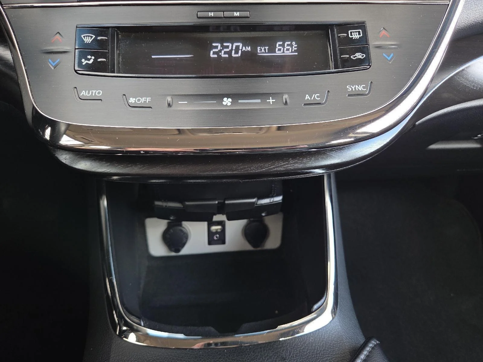 Certified Used 2018 Cosmic Gray Mica Toyota Limited image 27