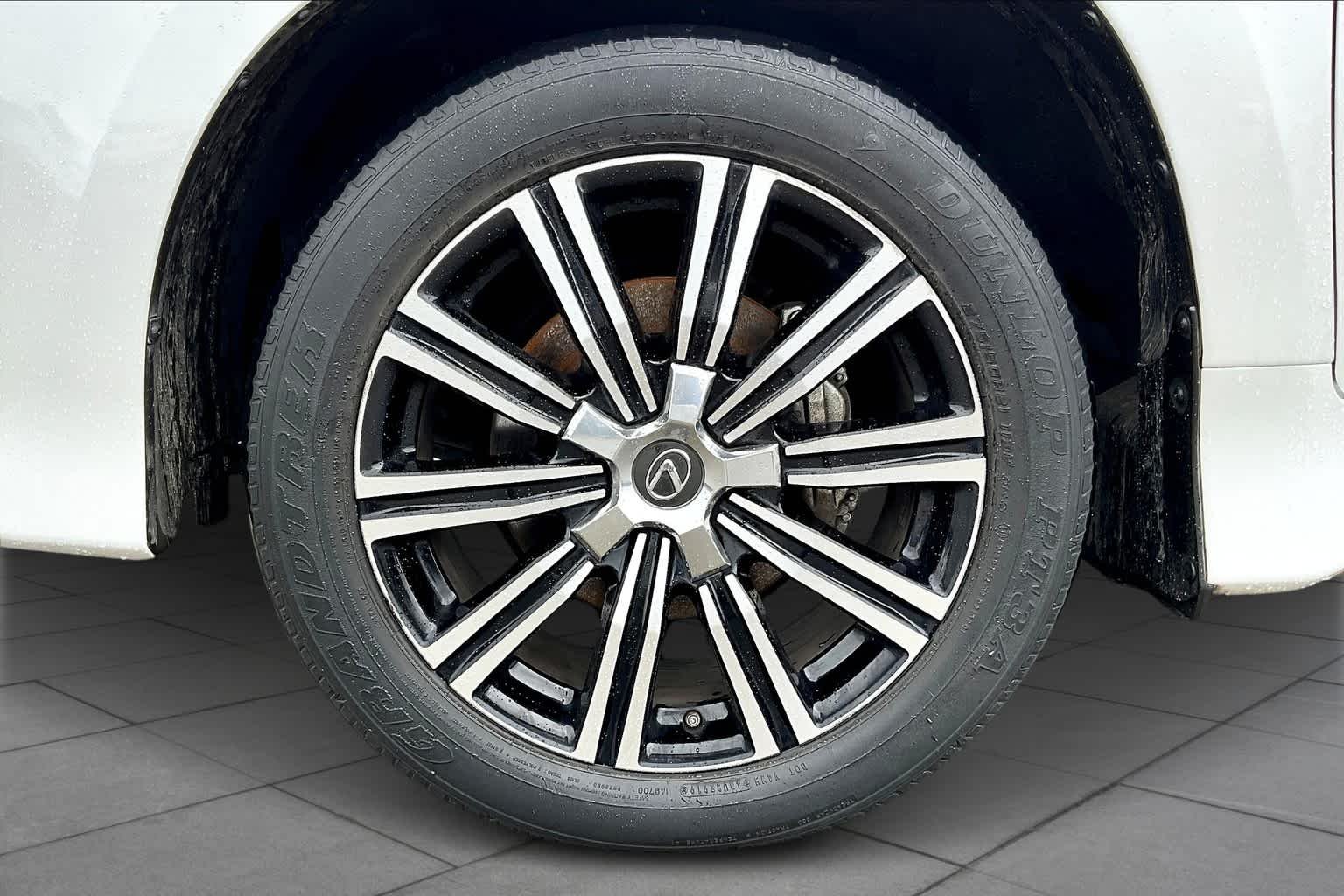 Used 2020 Eminent White Pearl Lexus  image 11