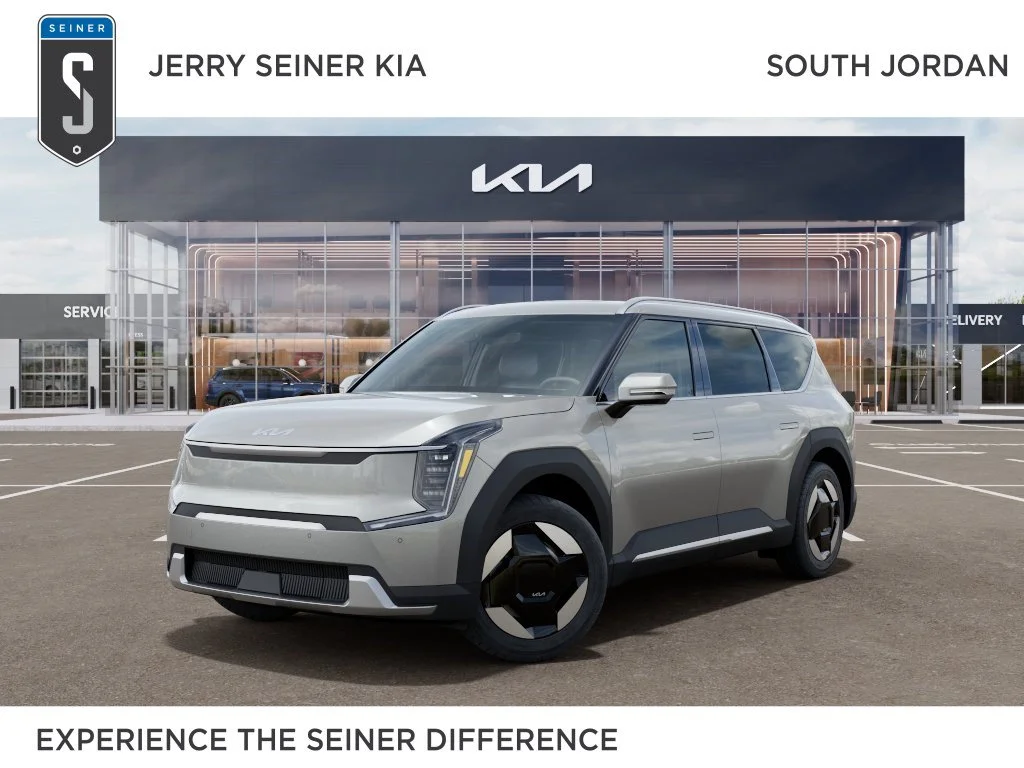 New 2026 Ivory Kia Wind image 1
