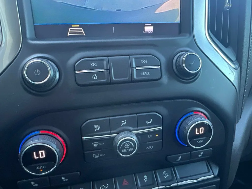 2021 Chevrolet Silverado 1500 RST - Photo 18