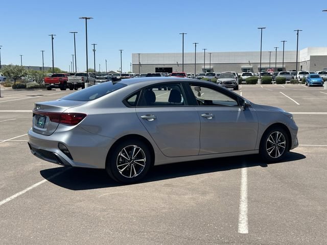 Used 2024 Steel Gray Kia LXS image 5