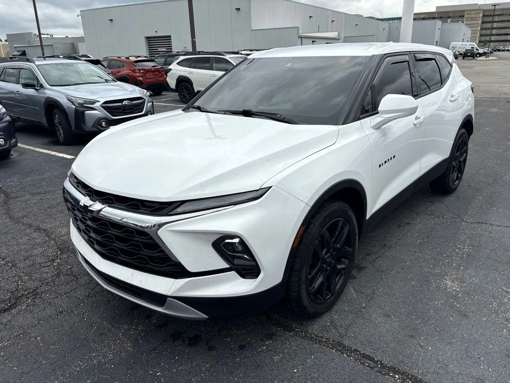 Used 2023 White Chevrolet LT image 6