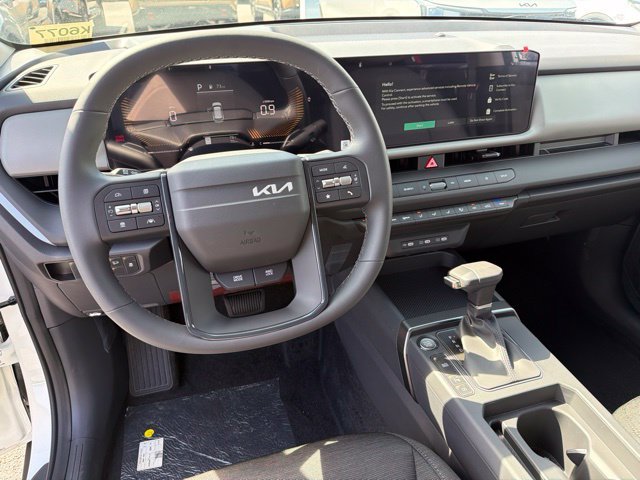 New 2027 Snow White Pearl Kia LX image 11