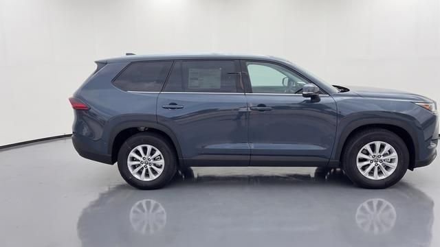 Used 2026 White Toyota XLE image 8