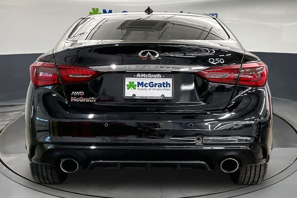 Used 2018 Black INFINITI 3.0t LUXE image 6