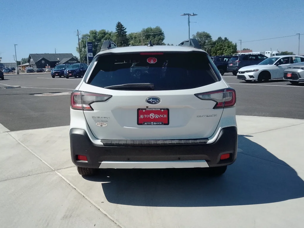 Used 2024 Crystal White Pearl Subaru Limited image 4
