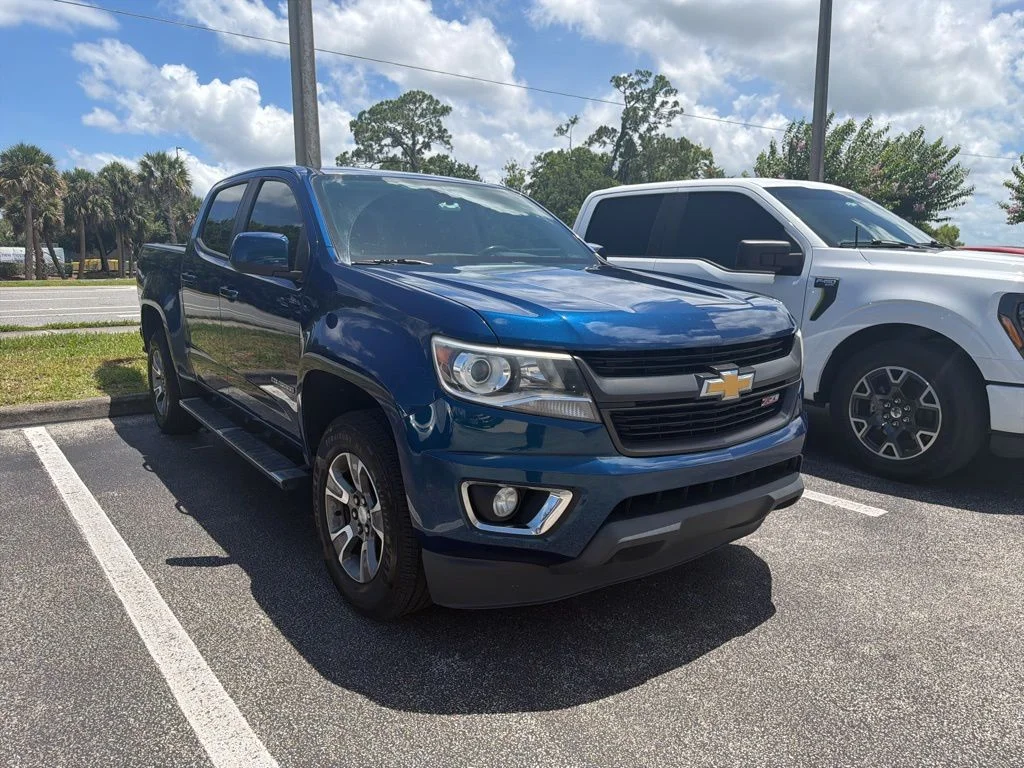Used 2019 Blue Chevrolet Z71 image 1