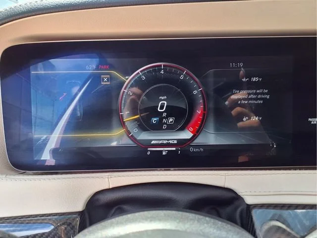 Used 2019 White Mercedes-Benz 4MATIC® image 13