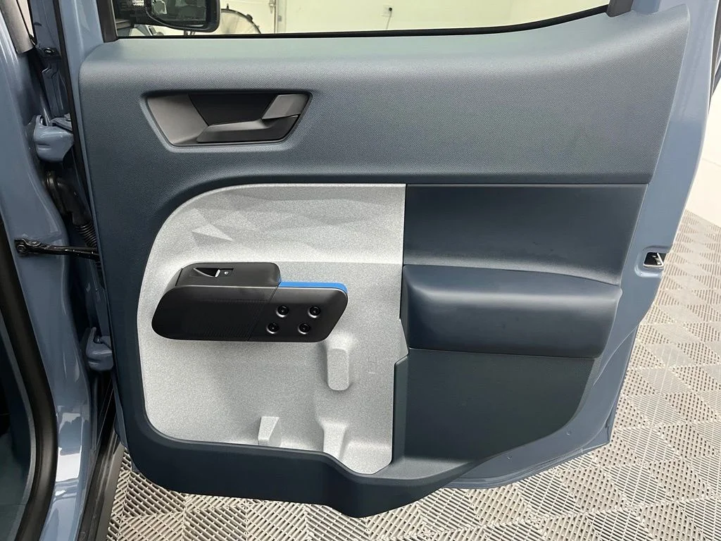 Used 2025 Gray Ford XLT image 37